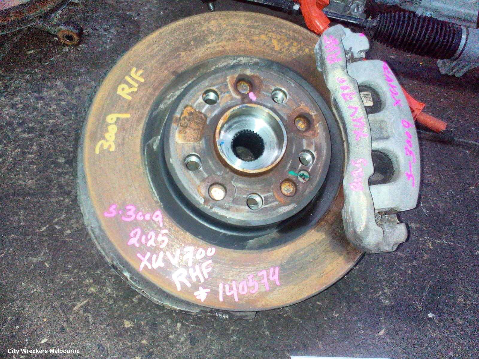 MAHINDRA XUV700 RIGHT FRONT HUB ASSEMBLY, W601, 01/2023 ONWARDS - Image 1