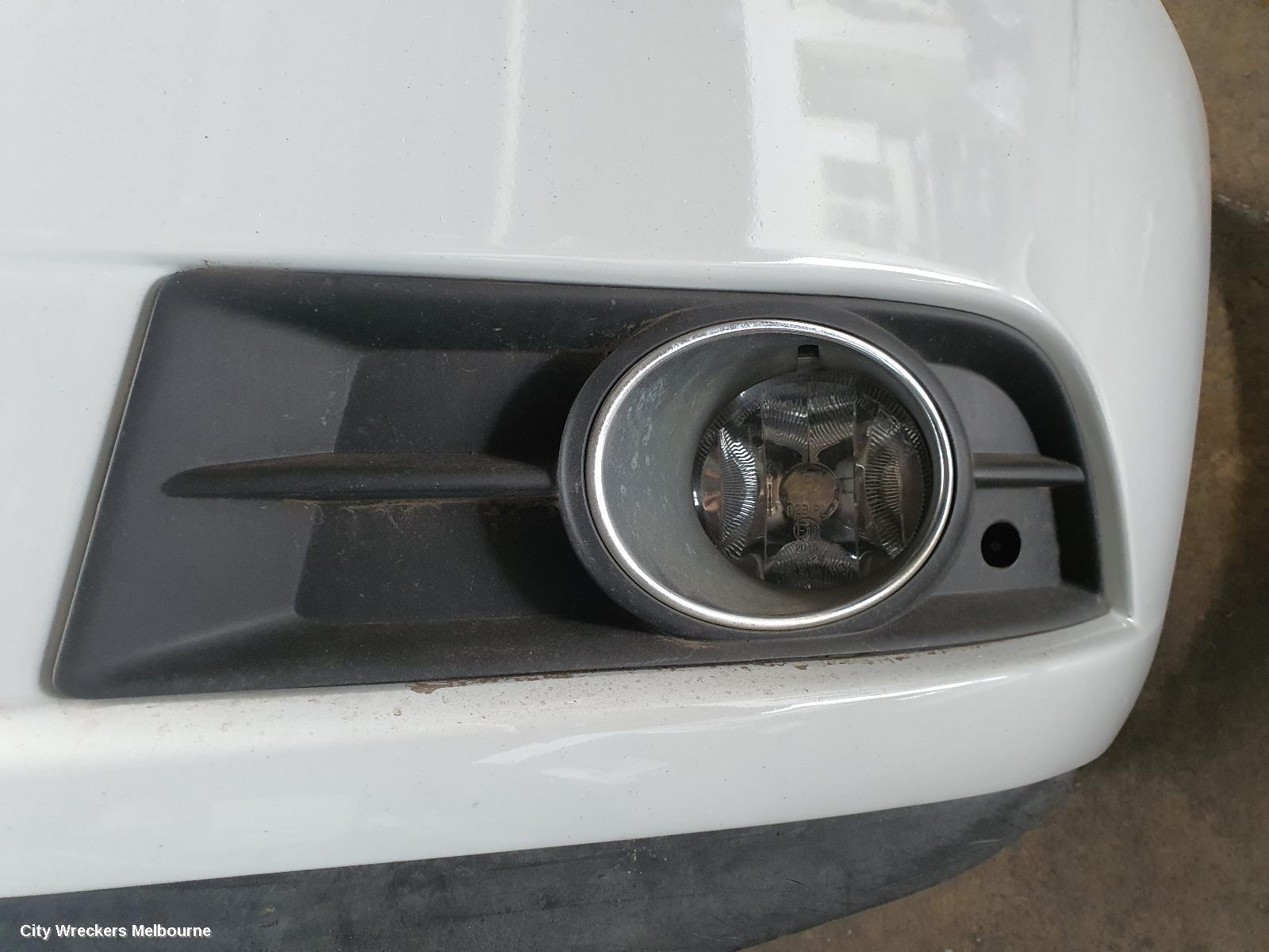 HOLDEN CRUZE LEFT INDICATOR/FOG/SIDE, BUMPER FOGLAMP, JG, 03/2009 - 02/2011 - Image 1
