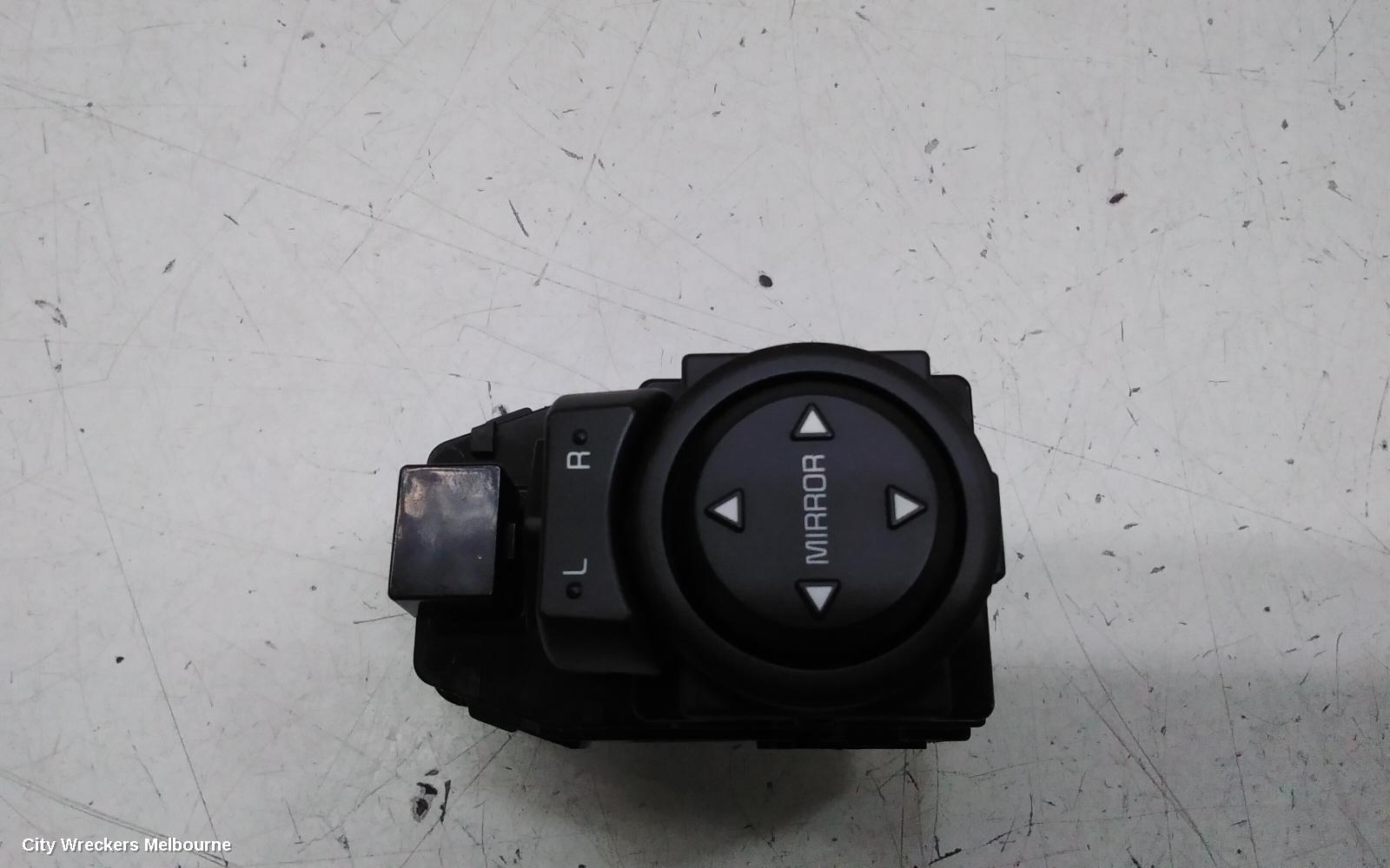 KIA RIO, YB, MIRROR SWITCH, NON POWER FOLD TYPE, 12/2016 - 06/2023 - Image 1