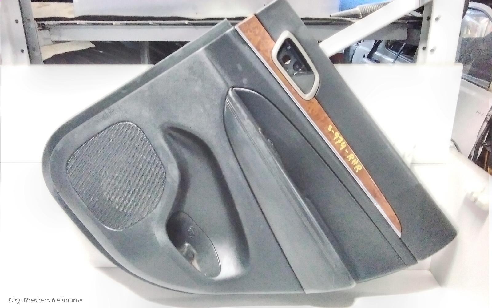 JEEP GRANDCHEROKEE DOOR TRIM, RH REAR, WK, LEATHER, 10/2010 ONWARDS - Image 2