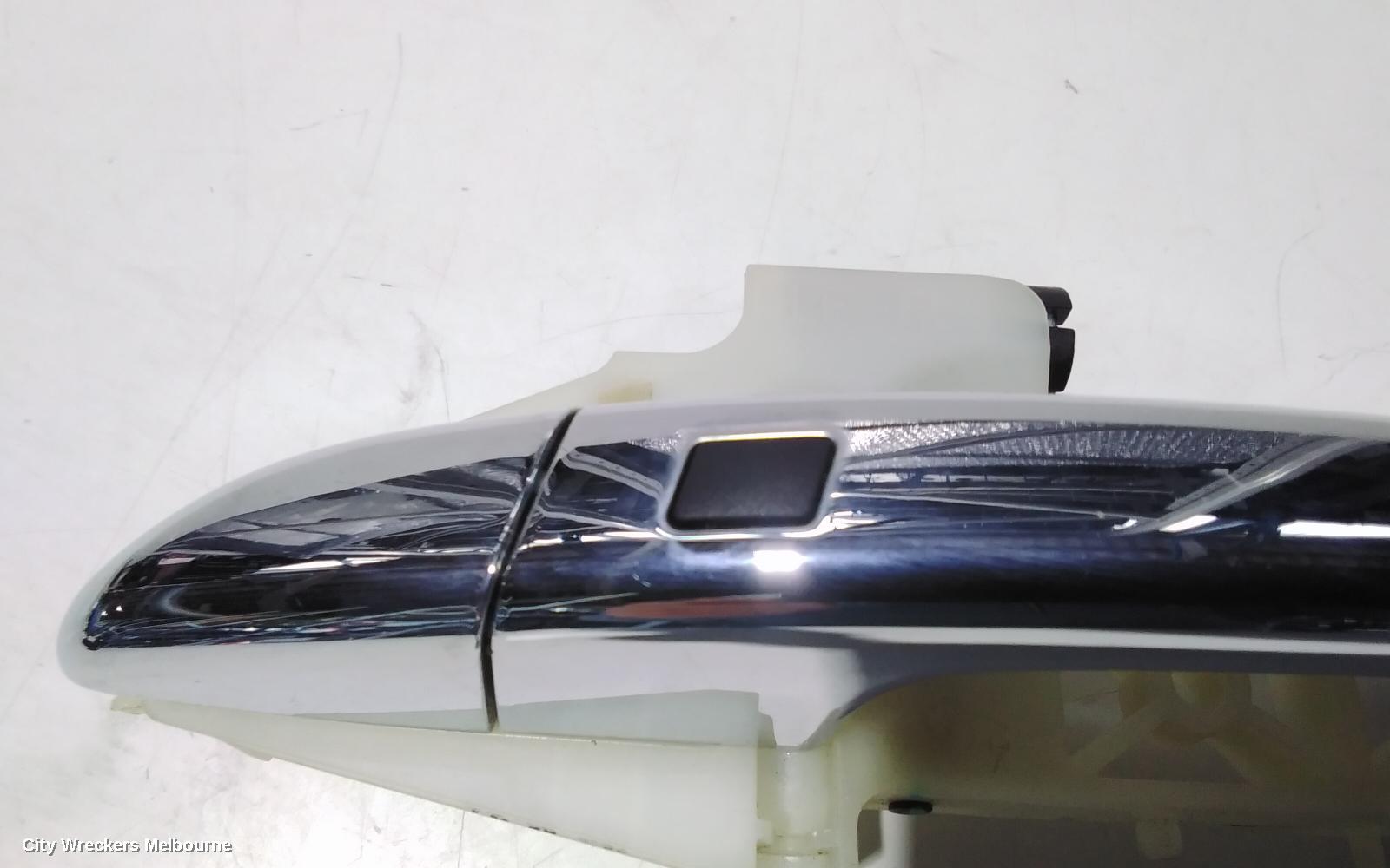 HYUNDAI SONATA DOOR HANDLE, OUTER, LH FRONT, W/ KEYLESS ENTRY TYPE, LF, 10/2014 - 01/2020 - Image 3