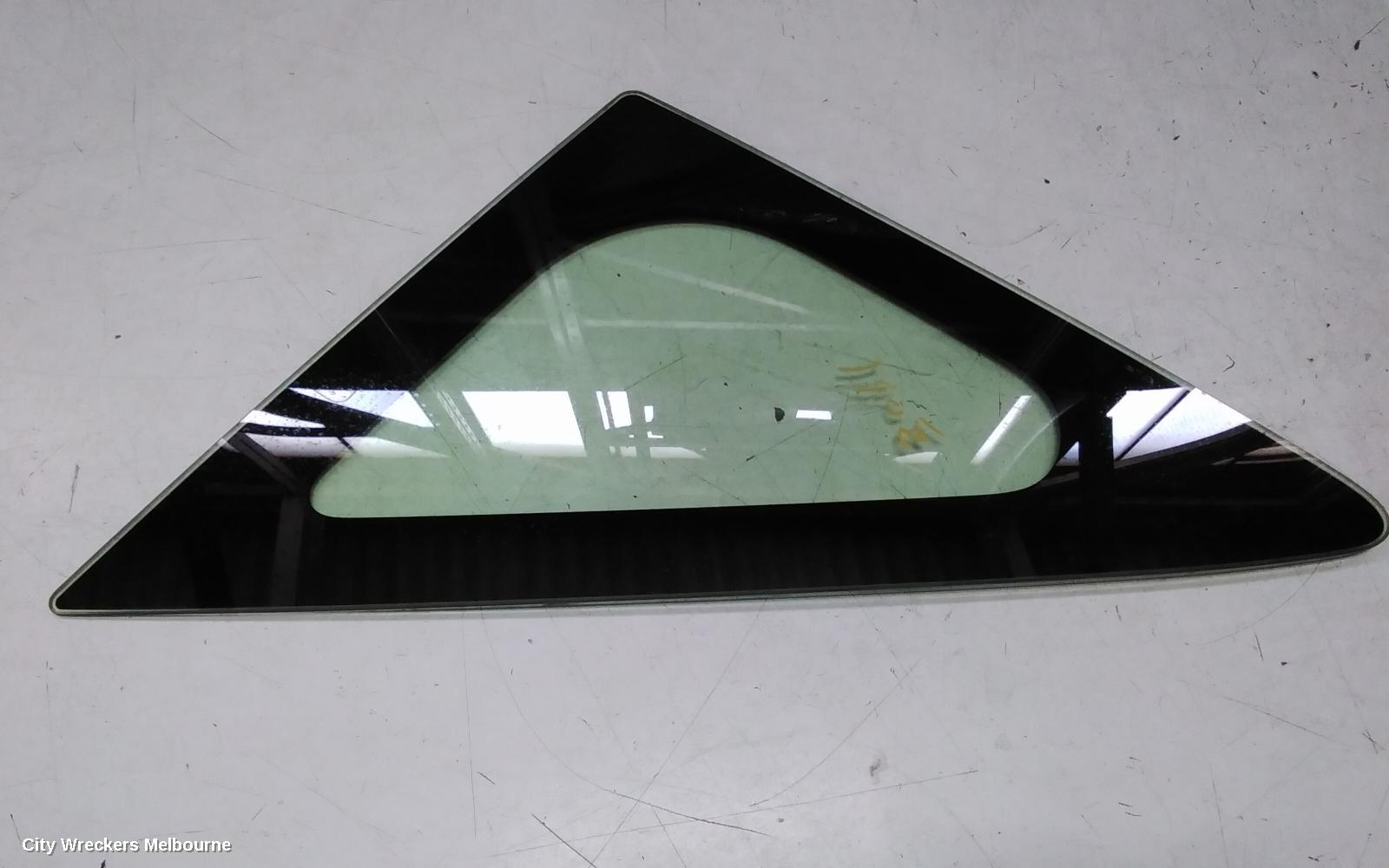 HONDA JAZZ LEFT FRONT 1/4 DOOR GLASS, GK/GF, 07/2014 - 12/2020 - Image 2