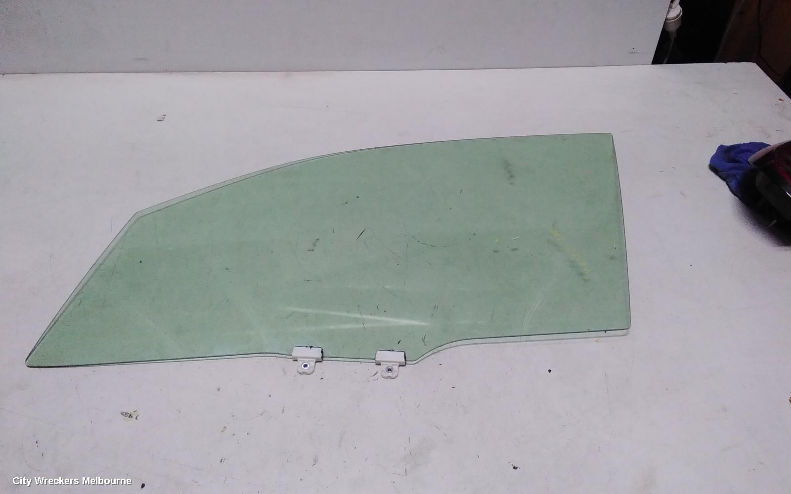 VOLKSWAGEN CADDY LEFT FRONT DOOR WINDOW, 5, 03/2021 ONWARDS - Image 3