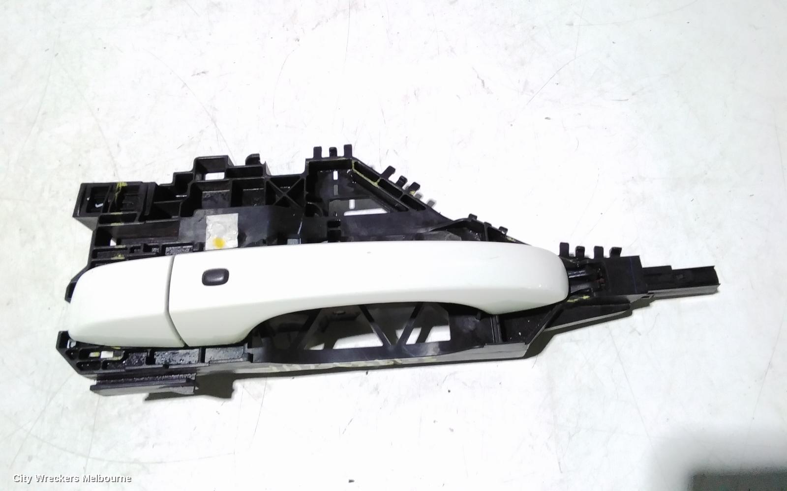 FIAT FREEMONT DOOR HANDLE, OUTER, LH FRONT, JF, 04/2013 - 01/2017 - Image 3