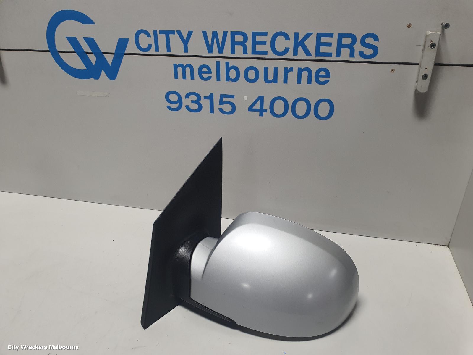 HYUNDAI GETZ LEFT DOOR MIRROR, TB, 3DR/5DR HATCH, POWER, COLOUR CODED, 09/2002 - 09/2011 - Image 1