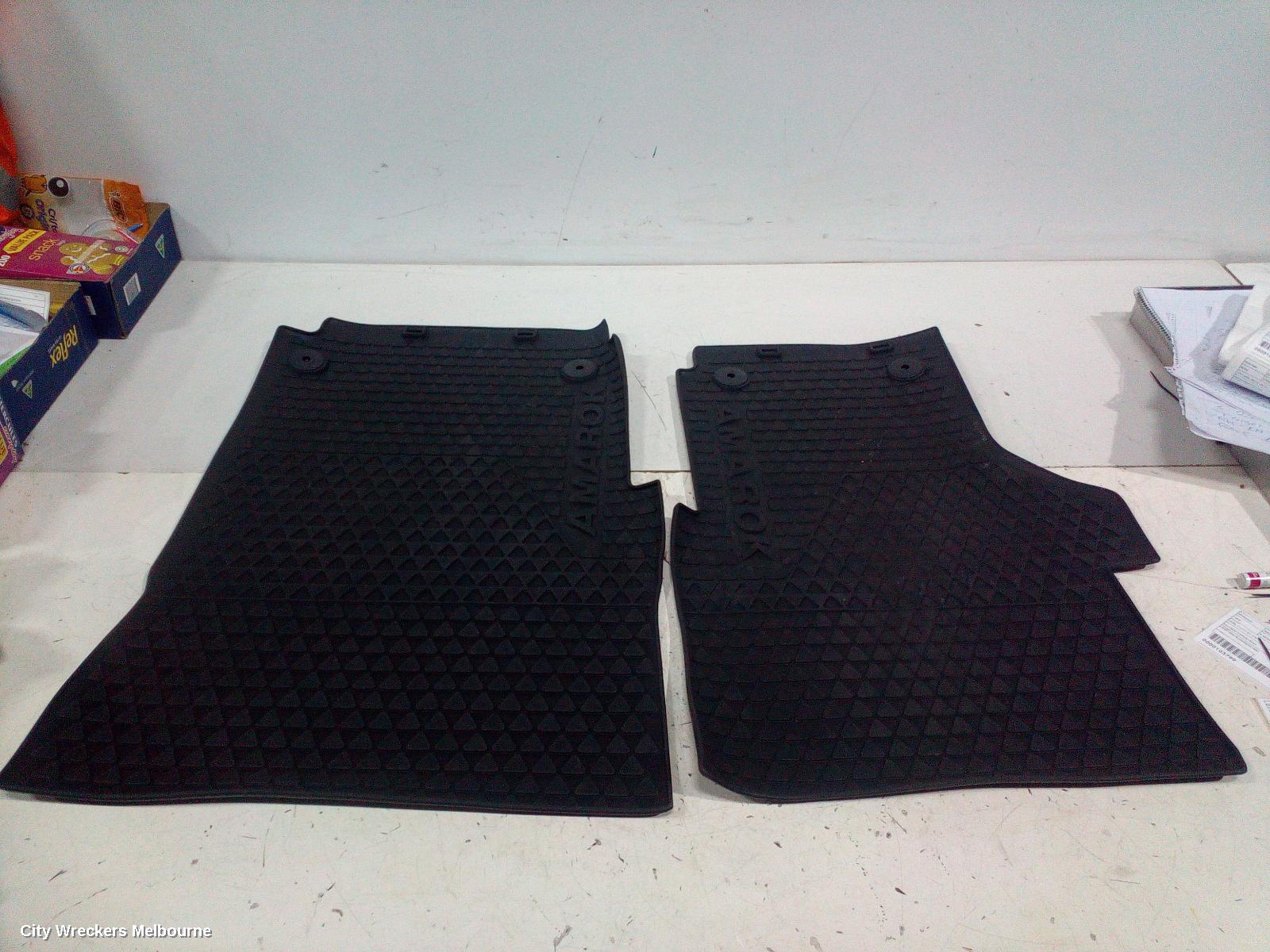 VOLKSWAGEN AMAROK FLOOR MATS, 2H, 02/2011 - 09/2022 - Image 3