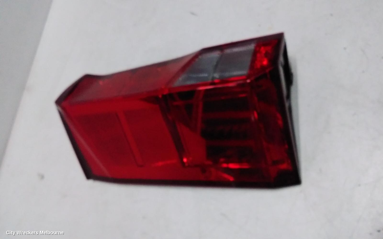 VOLKSWAGEN CRAFTER LEFT TAILLIGHT, IN BODY, VAN, SY1, 08/2017 ONWARDS - Image 3