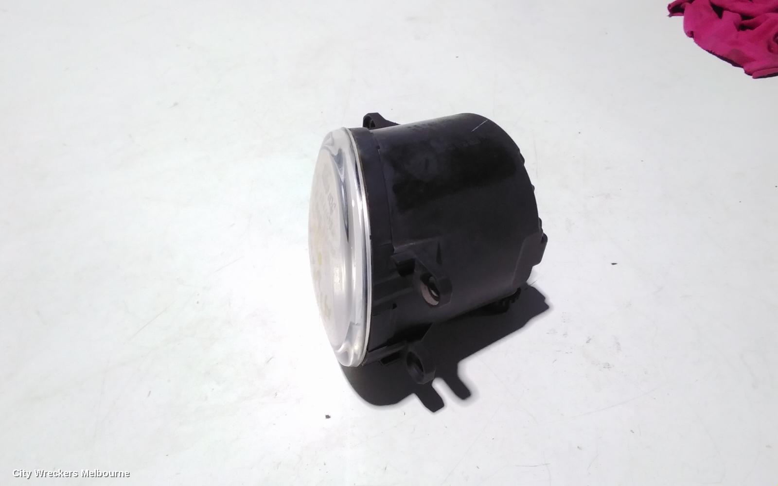 TOYOTA COROLLA RIGHT INDICATOR/FOG/SIDE, BUMPER FOGLAMP, ZRE152R, HATCH, 03/2007 - 10/2009 - Image 3