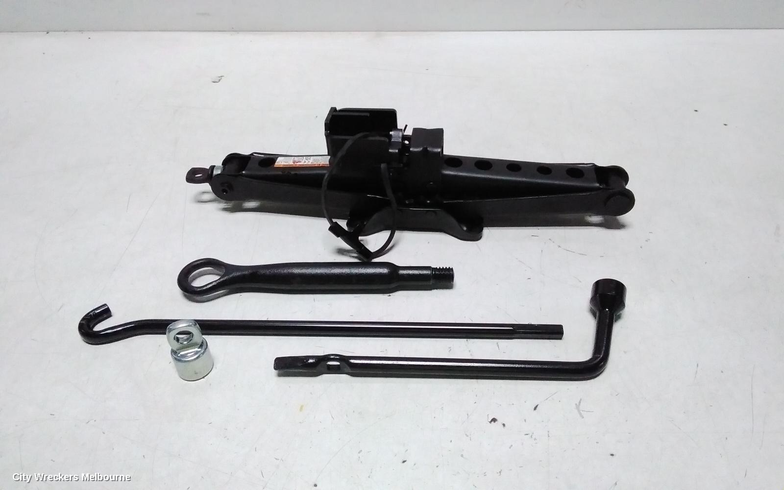 TOYOTA KLUGER JACK/TOOL KIT, XU70 SERIES, 03/2021 ONWARDS - Image 1