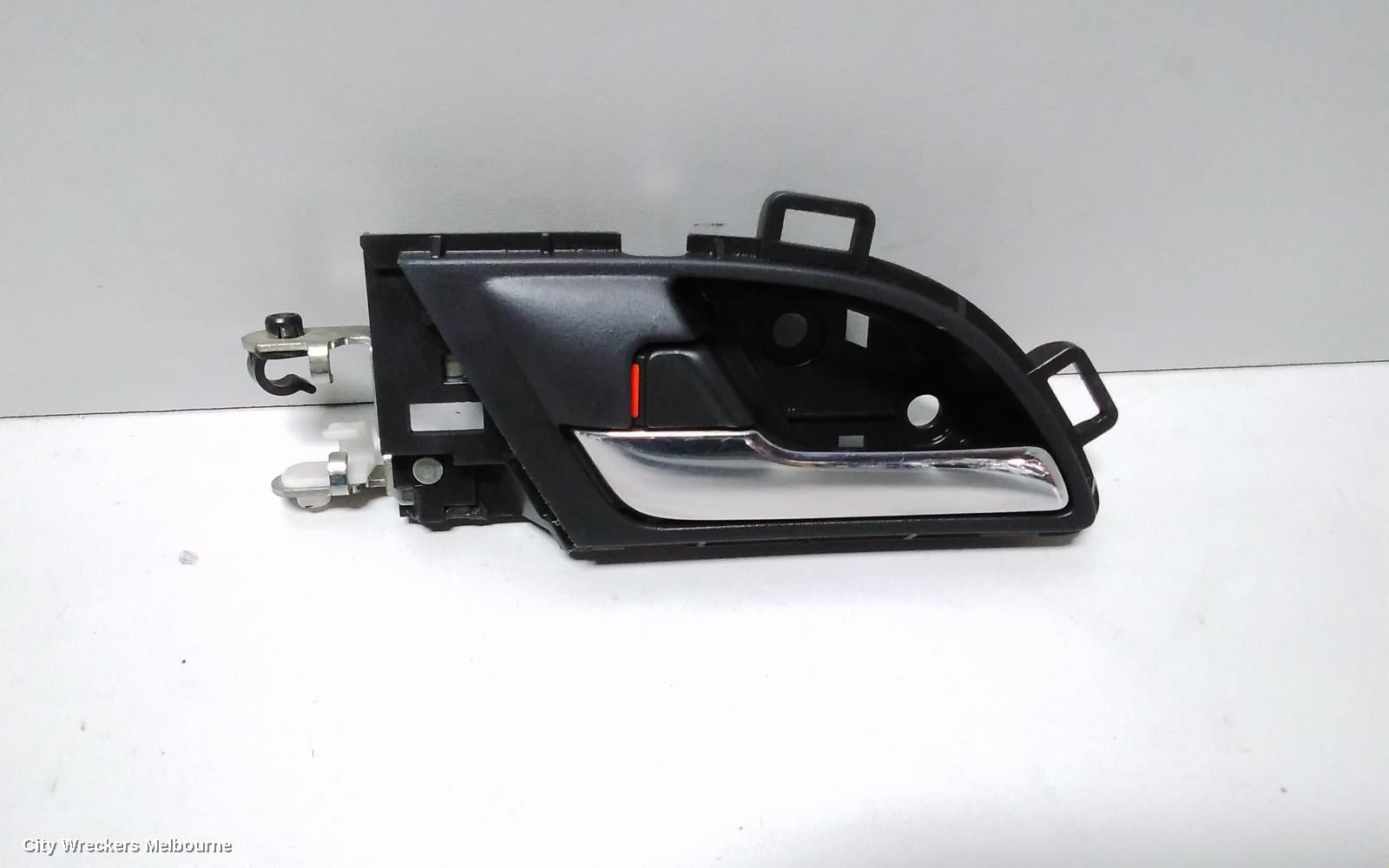HONDA CRV DOOR HANDLE, INNER, LH REAR, RE, 03/2007 - 10/2012 - Image 2