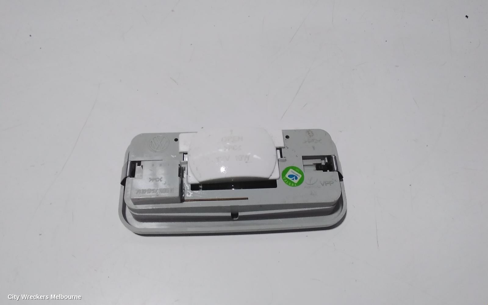 VOLKSWAGEN TRANSPORTER COURTESY LIGHT, CENTRE, 2ND ROW, T5, VAN, 08/2004 - 06/2015 - Image 2
