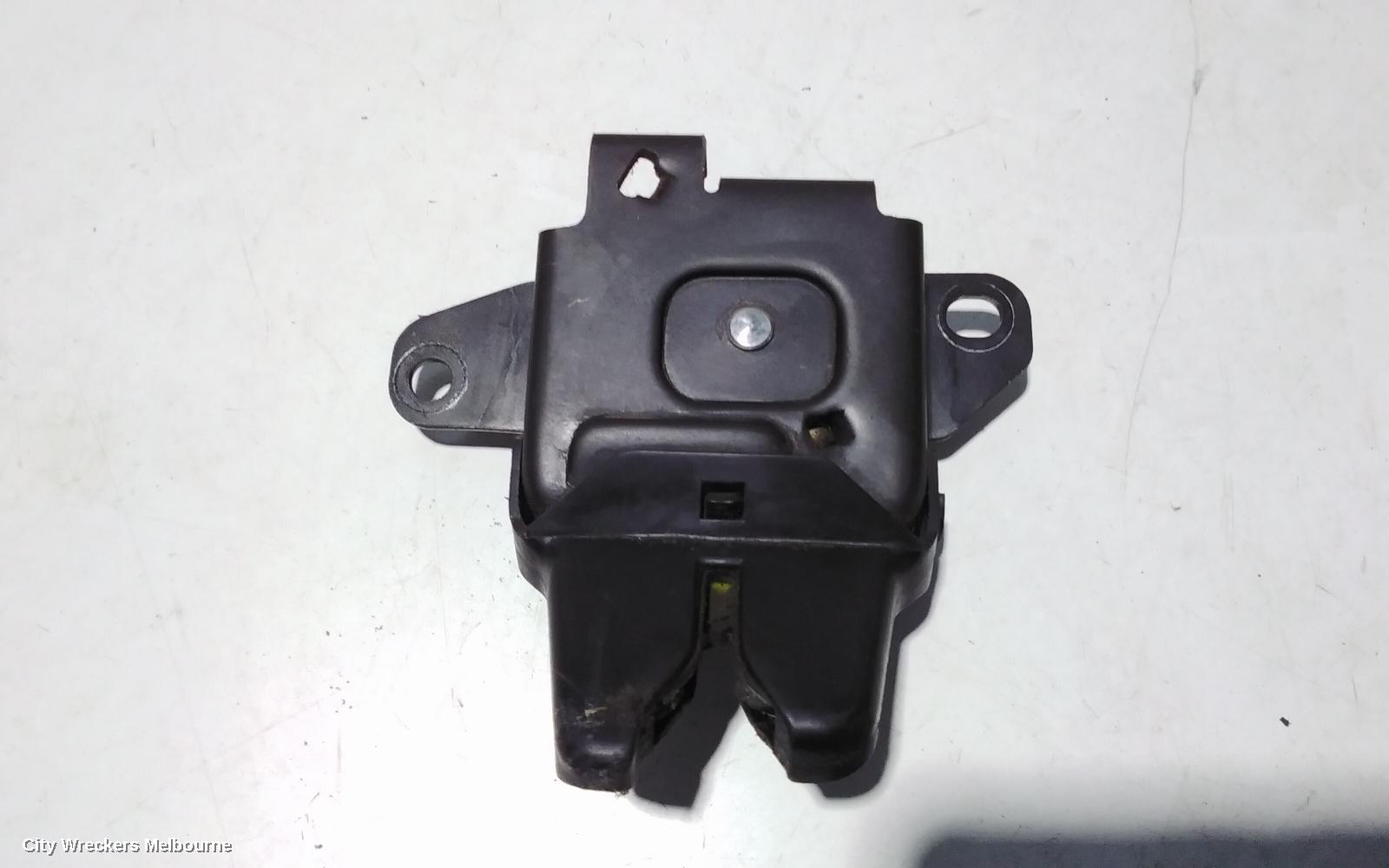 TOYOTA CAMRY DOOR/BOOT/GATE LOCK, BOOTLID LOCK, SK20, 08/1997 - 08/2002 - Image 2
