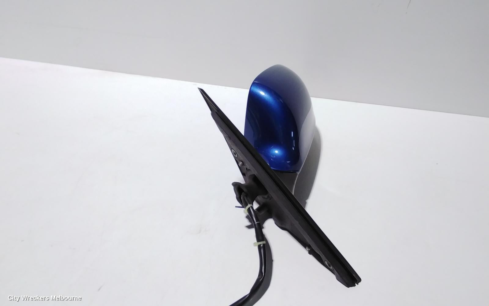 AUDI A4 LEFT DOOR MIRROR, B8 8K, A4, MANUAL FOLD, NO LANE CHANGE ASSIST TYPE, 1 PLUG (6 WIRE), 02/2008 - 05/2009 - Image 3