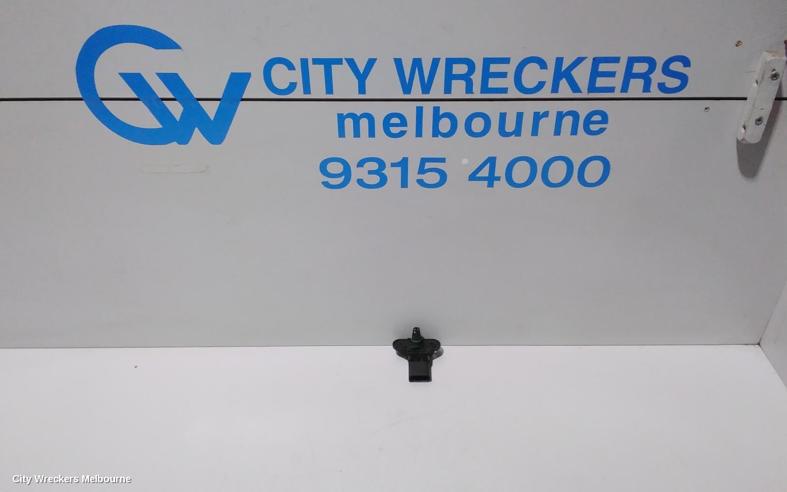 VOLKSWAGEN TRANSPORTER AIR FLOW METER, DIESEL, T5, 03/2010 - 06/2015 - Image 1
