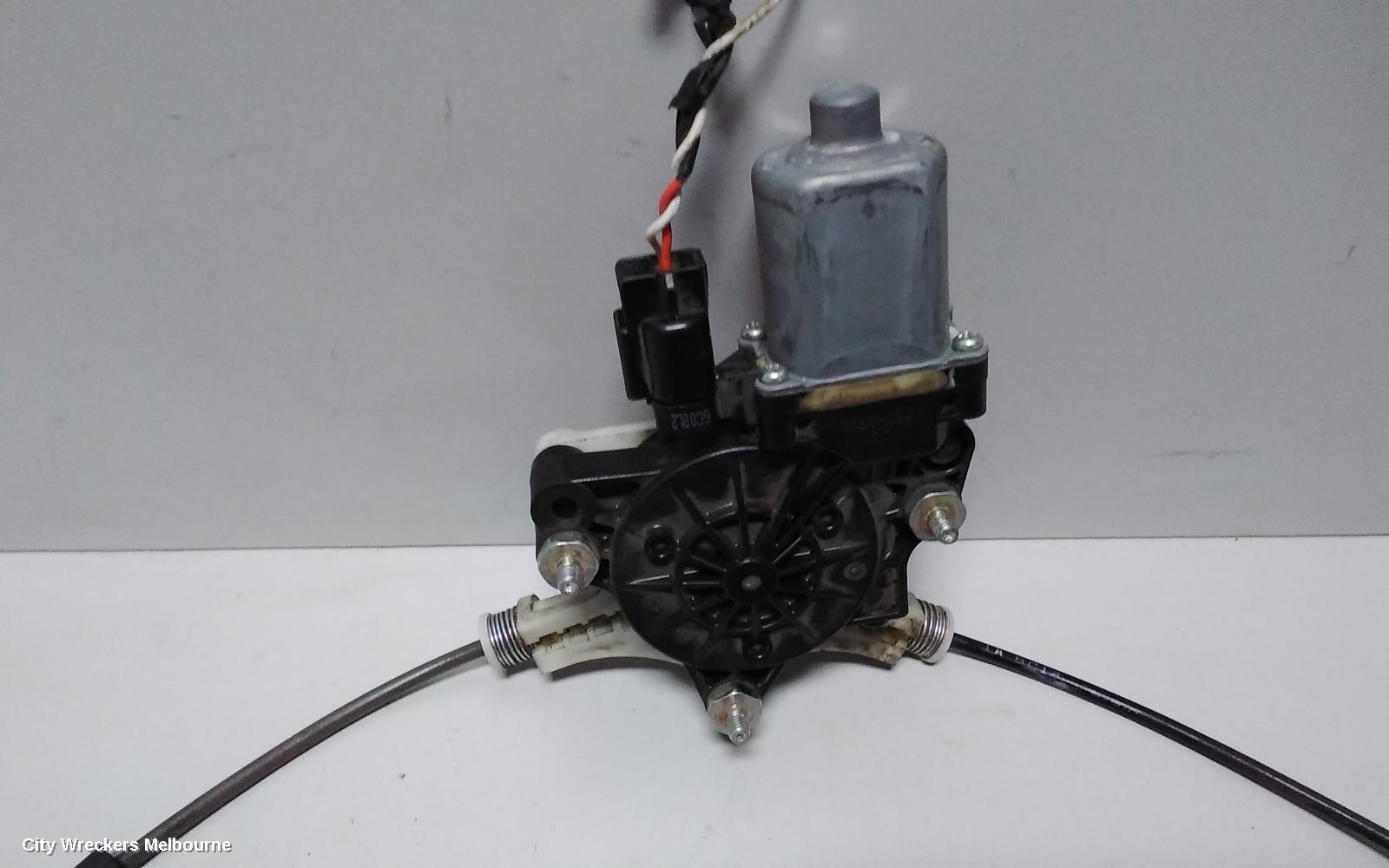 TOYOTA HIACE LEFT FRONT WINDOW REG/MOTOR, DOOR REG AND MOTOR ASSY, TRH/KDH, 03/2005 - 04/2019 - Image 2
