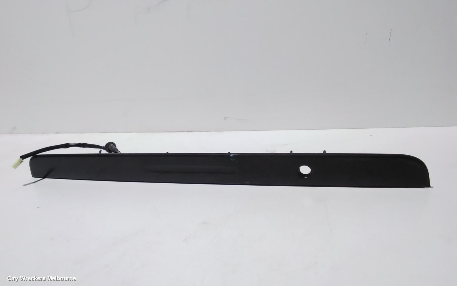 TOYOTA HIACE REAR GARNISH, TAILGATE GARNISH (CENTRE), TRH/KDH, NON CAMERA TYPE, 03/2005 - 04/2019 - Image 2