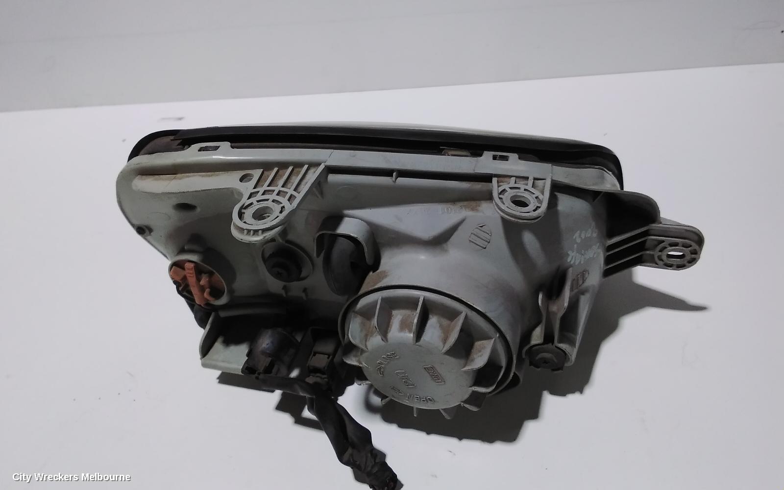 HYUNDAI SANTA FE LEFT HEADLAMP, SM, 11/2000 - 09/2003 - Image 3