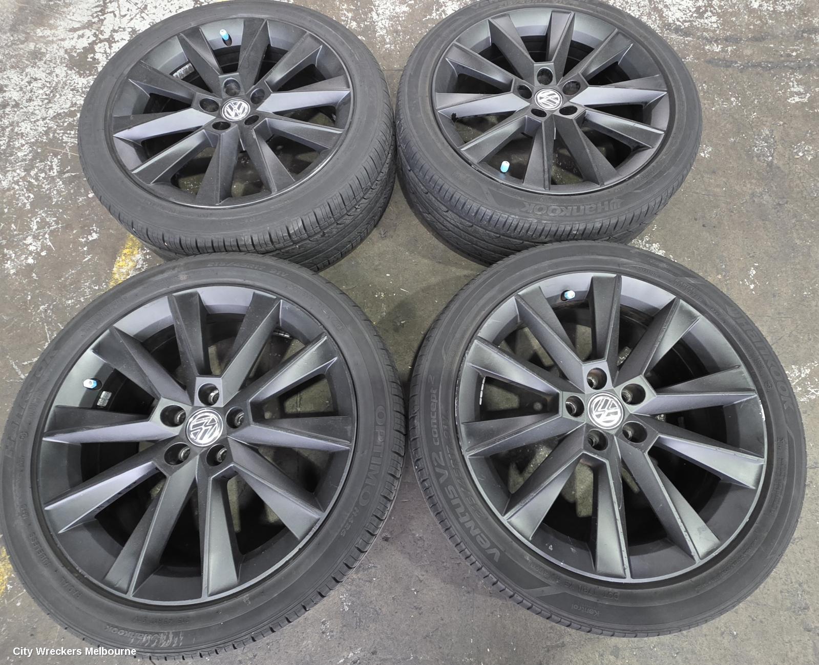 VOLKSWAGEN GOLF WHEEL MAG, FACTORY, 17X7.0IN, DIJON, 5 V SPOKE, BLACK, GEN 7, 11/2012 - 08/2020 - Image 2