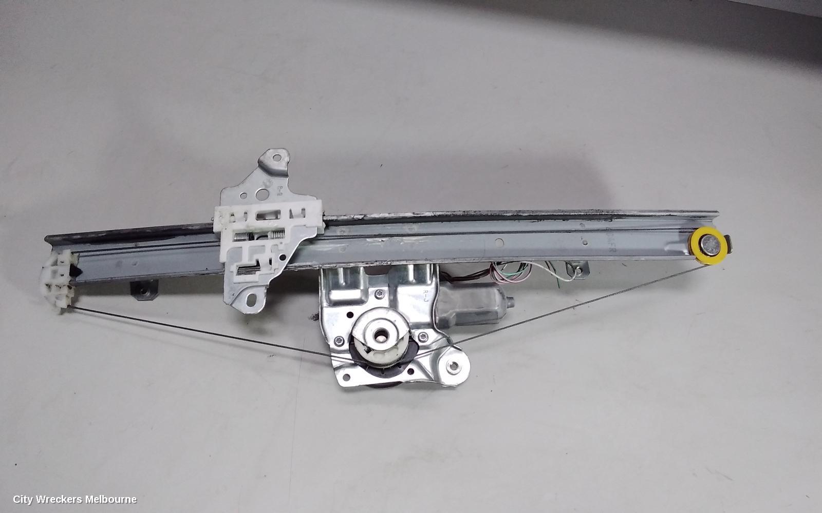 NISSAN XTRAIL RIGHT FRONT WINDOW REG/MOTOR, T32, 02/2014 ONWARDS - Image 2