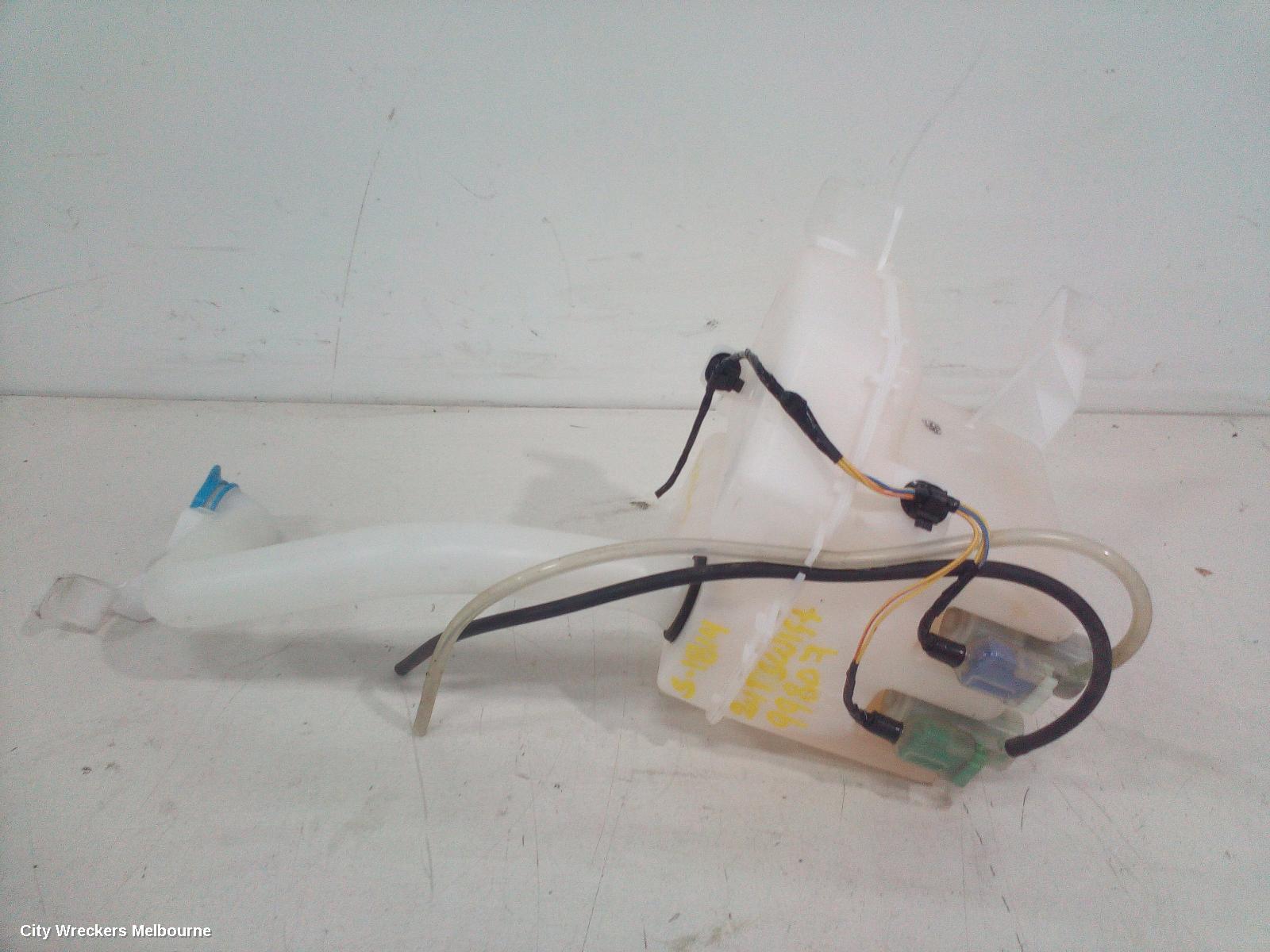 SUZUKI SWIFT WASHER BOTTLE, RS415/RS416, 09/2004 - 02/2011 - Image 1