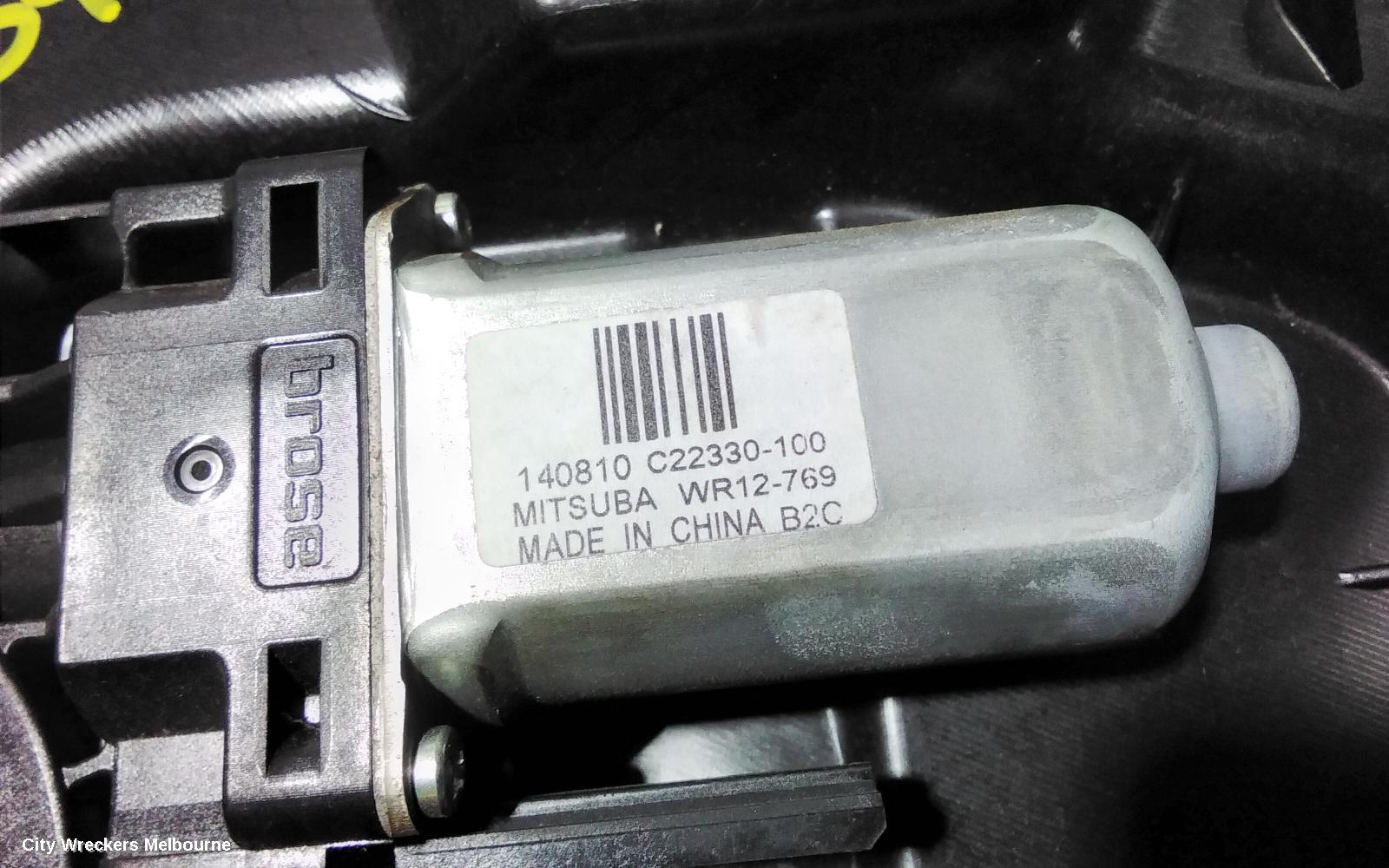 FIAT FREEMONT RIGHT FRONT WINDOW REG/MOTOR, JF, 04/2013 - 01/2017 - Image 3