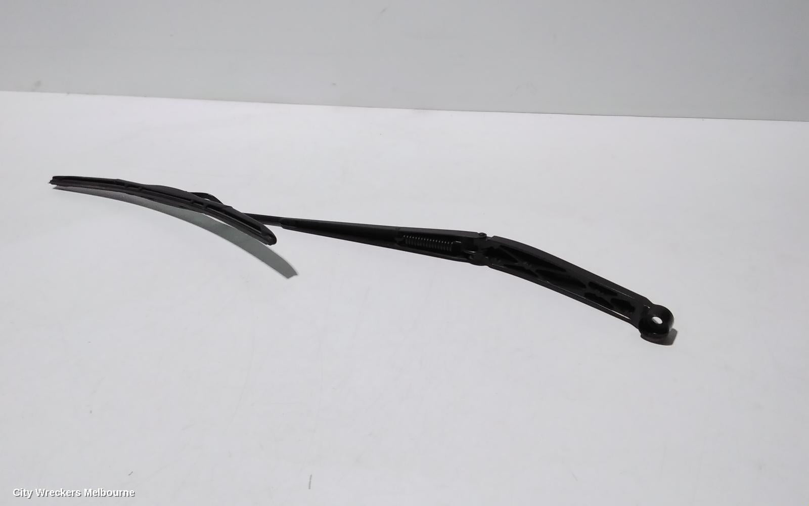 TOYOTA HIACE WIPER ARM, FRONT (LH SIDE), 300 SERIES, 04/2019 ONWARDS - Image 2
