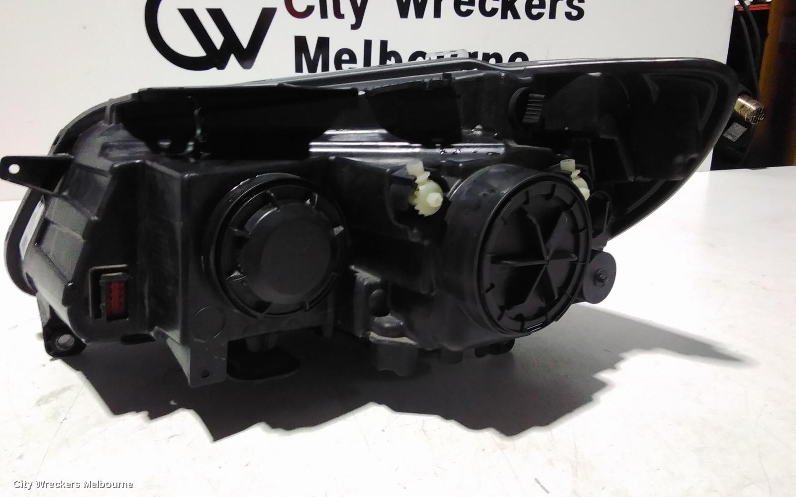 HOLDEN COMMODORE RIGHT HEADLAMP, VF, EVOKE/CALAIS, CHROME INSERT TYPE, 05/2013 - 12/2017 - Image 2