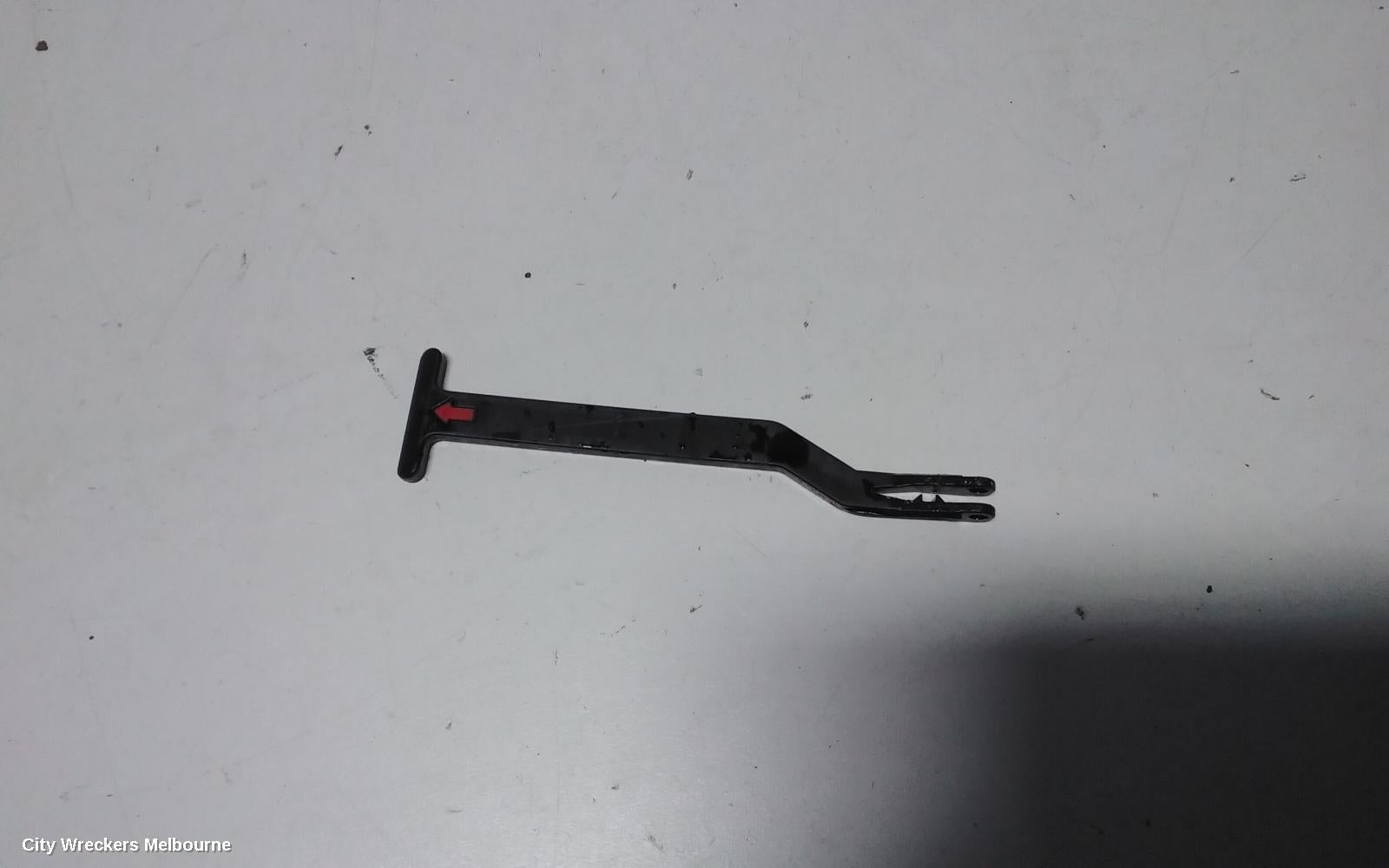 VOLKSWAGEN PASSAT GRILLE, 3B/GP, 11/2002 - 11/2005 - Image 3