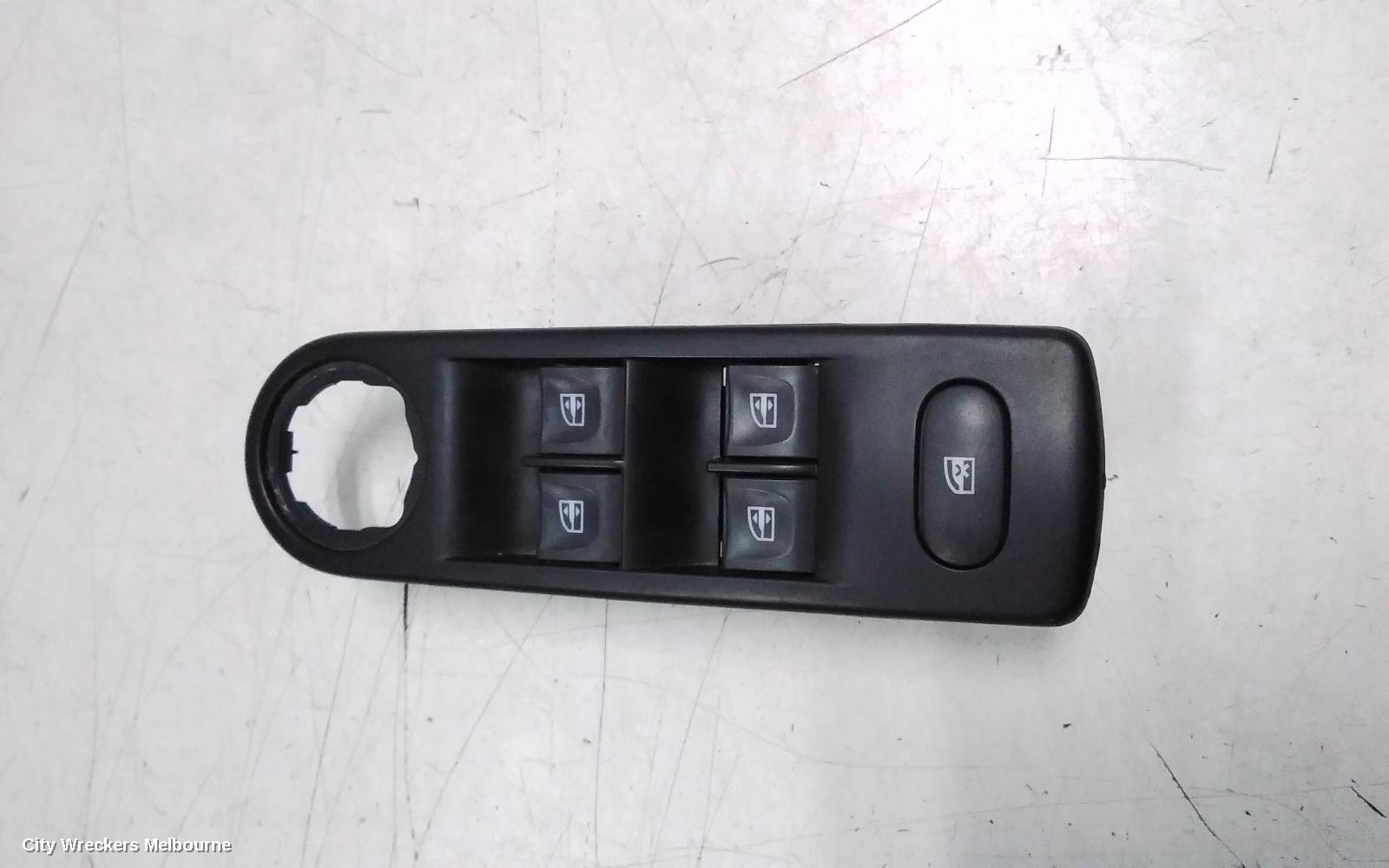 RENAULT CLIO PWR DR WIND SWITCH, RH FRONT (MASTER SWITCH), 4DR, BARE SWITCH ONLY, X98, 09/2013 - 10/2019 - Image 1