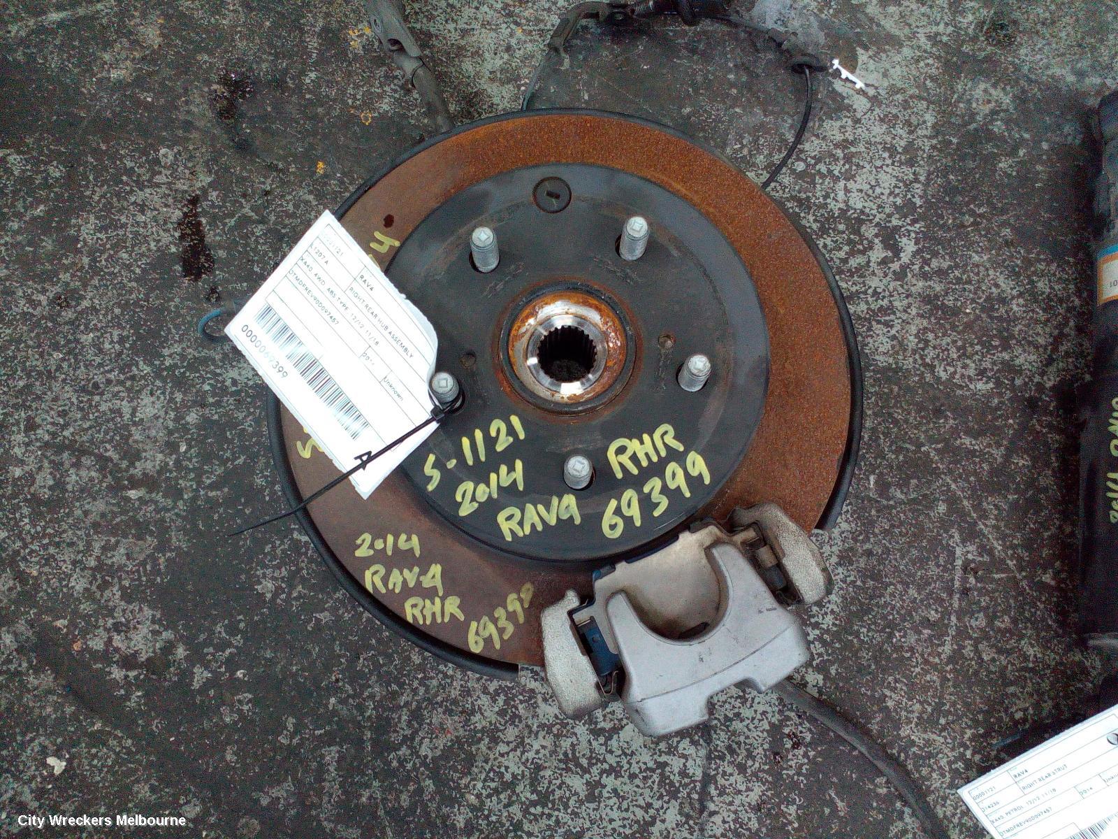 TOYOTA RAV4 RIGHT REAR HUB ASSEMBLY, XA40, 4WD, ABS TYPE, 12/2012 - 11/2018 - Image 1