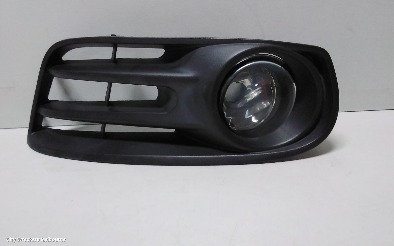 NISSAN PULSAR LEFT INDICATOR/FOG/SIDE, BUMPER FOGLAMP, C12, HATCH, 05/2013 - 12/2016 - Image 3