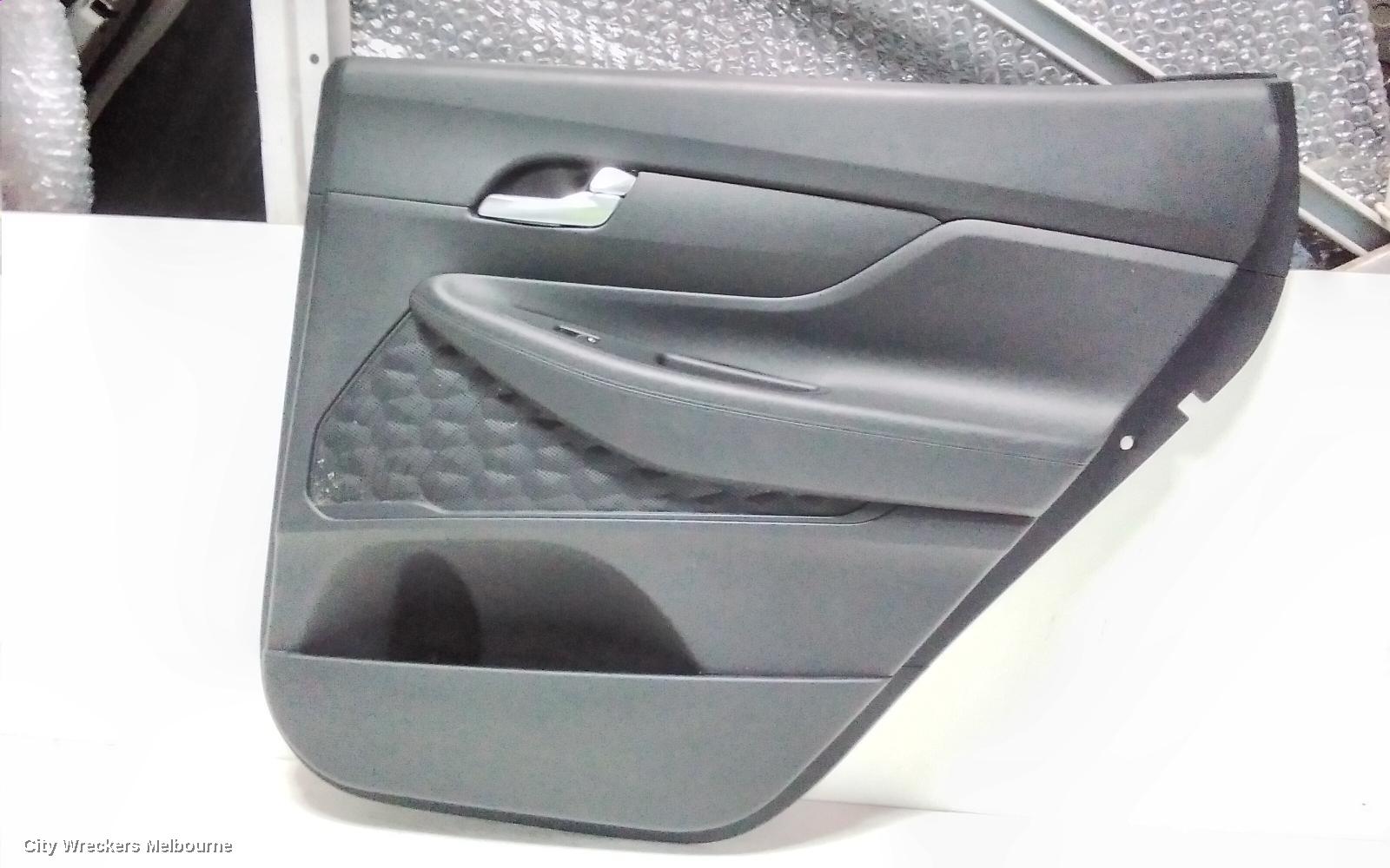 HYUNDAI SANTA FE DOOR TRIM, RH REAR, TM, 03/2018 - 10/2023 - Image 3