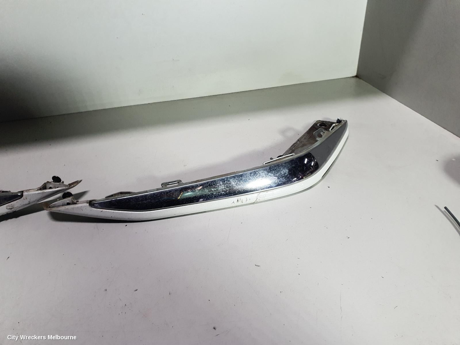 HONDA ODYSSEY, RC1, 02/2014 - 03/2022, BUMPER LIP KIT IN CHROME  RIGHT  ONLY : 61601 - Image 3