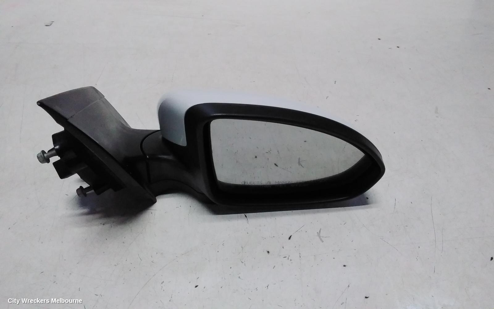 HOLDEN CRUZE RIGHT DOOR MIRROR, JG-JH, NON INDICATOR TYPE, 03/2009 - 01/2017 - Image 1