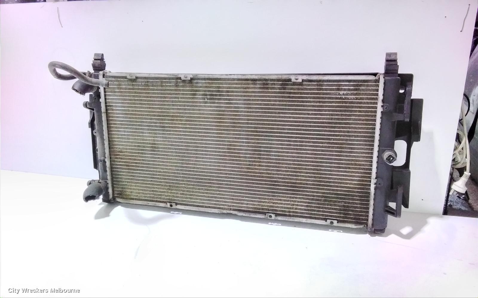 VOLKSWAGEN TRANSPORTER RADIATOR, MANUAL, 2.5, DIESEL, T4, 11/1999 - 08/2004 - Image 2