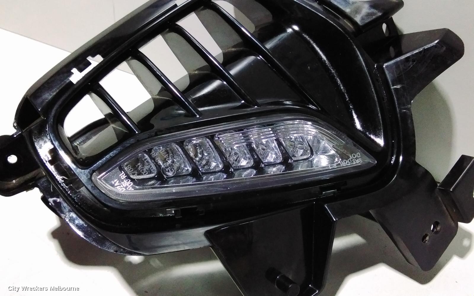 HYUNDAI I30 LEFT INDICATOR/FOG/SIDE, DAYTIME RUNNING LAMP, PD, HATCH (S. KOREA VIN KMH, GO/ACTIVE/ELITE/SR, SINGLE LED TYPE (3 PIN PLUG), 03/2017 - 08/2020 - Image 3