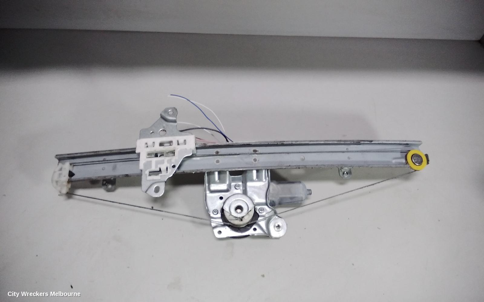 RENAULT KALEOS RIGHT FRONT WINDOW REG/MOTOR, XZG, 05/2016 ONWARDS - Image 2