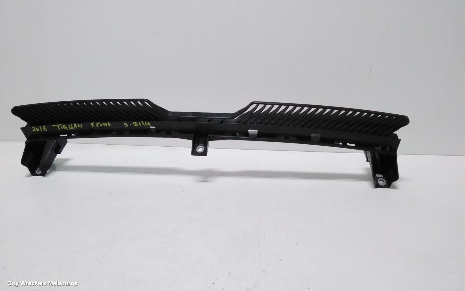 VOLKSWAGEN TIGUAN, 5NA, 06/2016 - 02/2024, 5NA805705D GRILLE SUPPORT : 114608 - Image 2