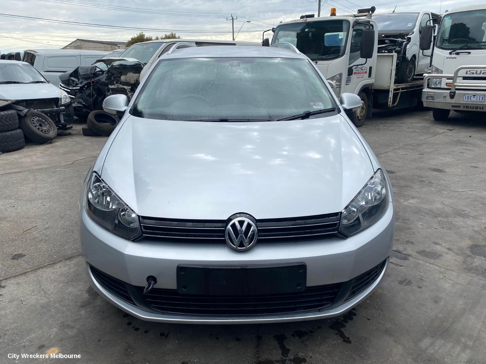 VOLKSWAGEN GOLF RIGHT FRONT DOOR, GEN 6, WAGON, 09/2009 - 01/2013 - Image 1