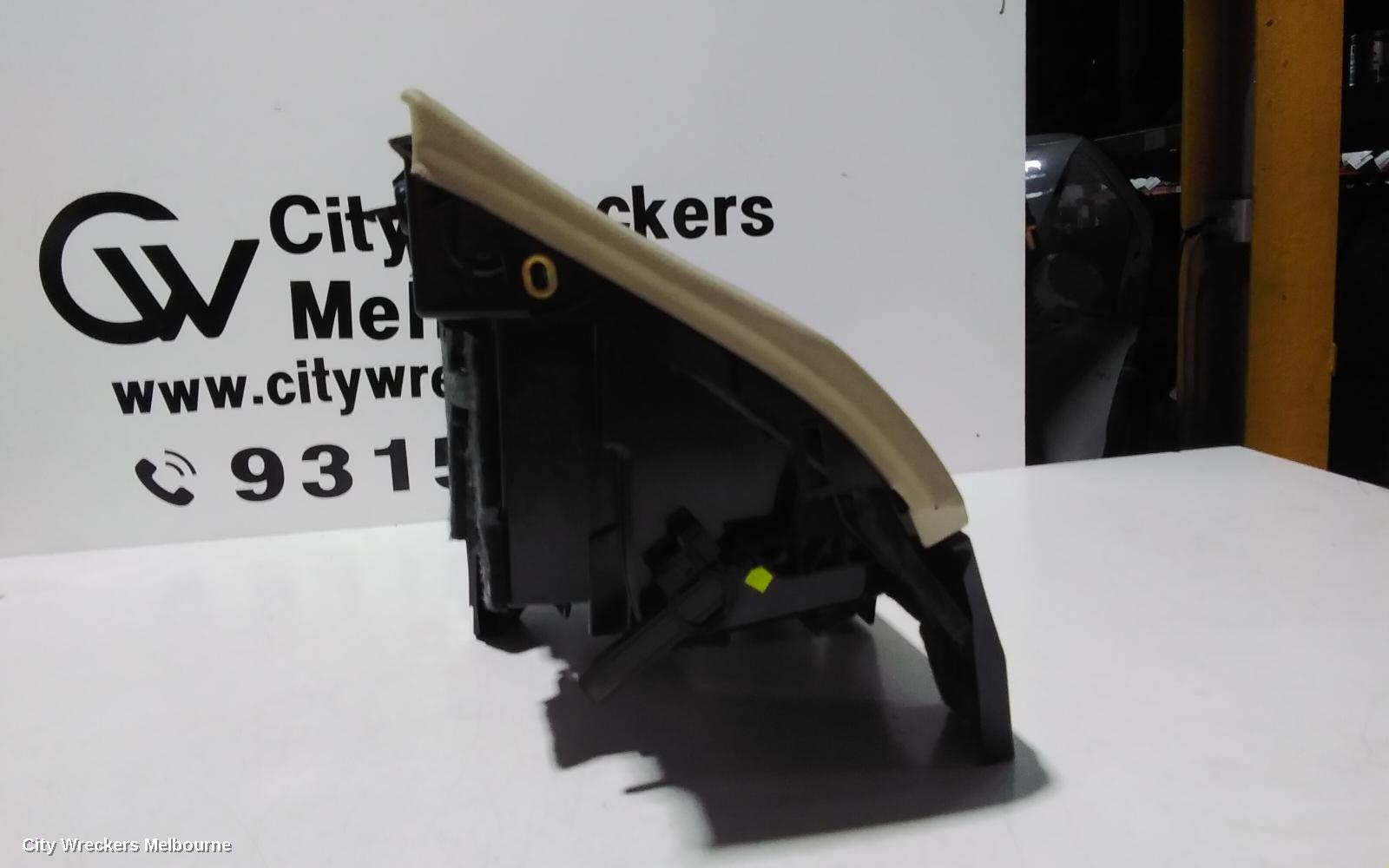 AUDI Q7 GLOVE BOX, 4M, 07/2015 ONWARDS - Image 2