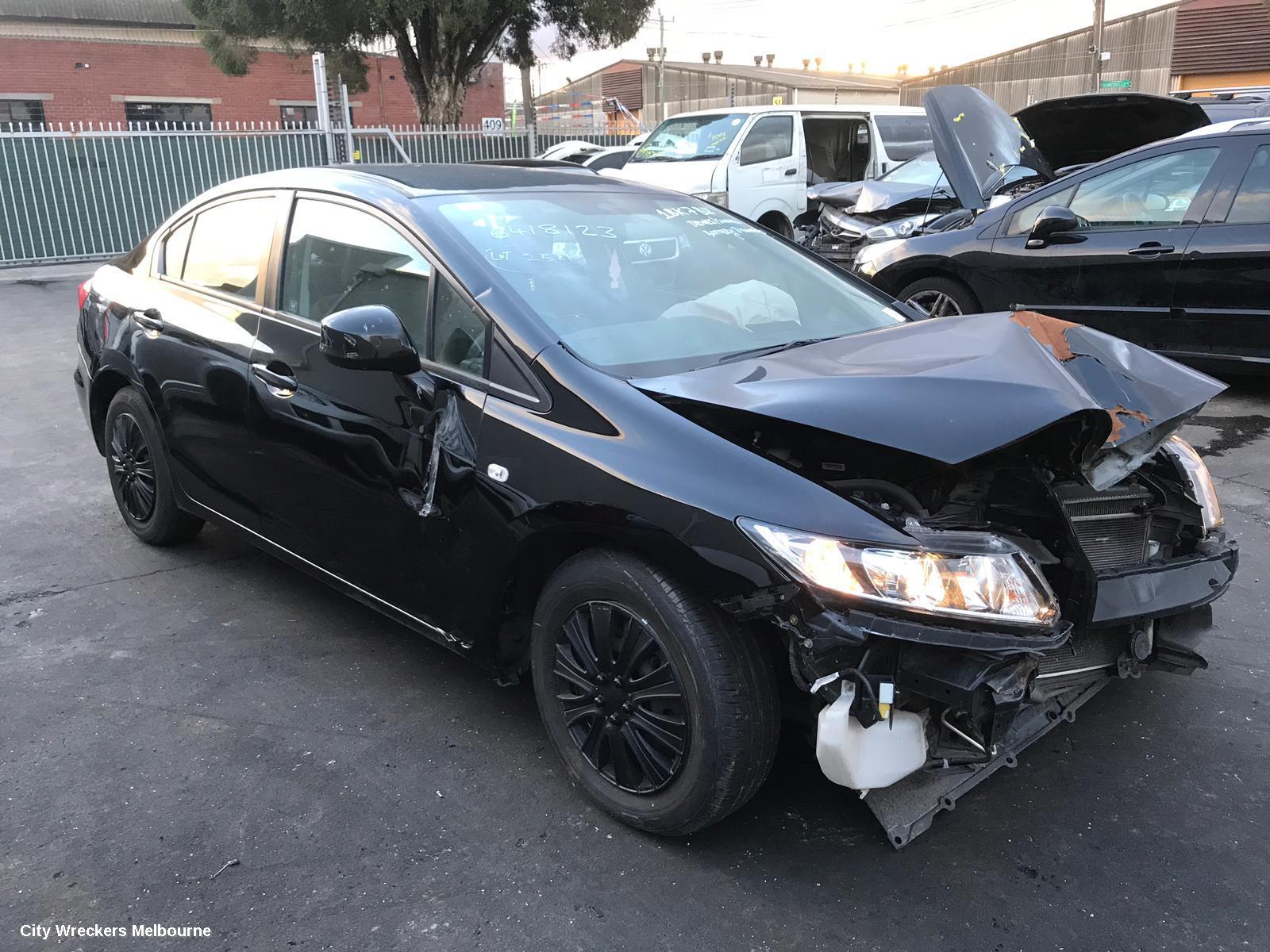 HONDA CIVIC REAR GARNISH, BOOTLID LAMP (RH SIDE), 9TH GEN, SEDAN (VIN JHMFB/MRHFB), NON HYBRID, 02/2012 - 04/2016 - Image 3