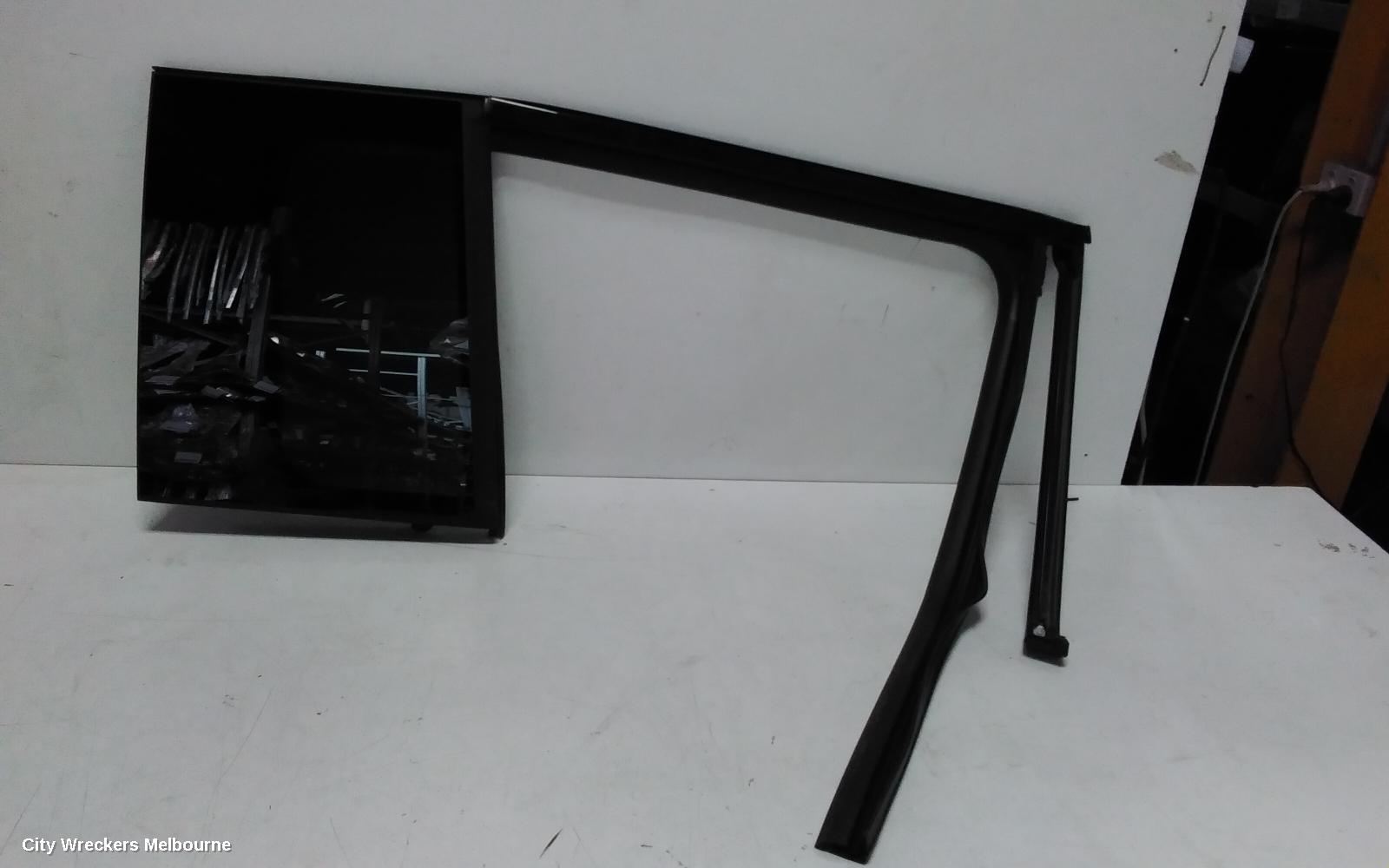 HYUNDAI SANTA FE RIGHT REAR 1/4 DOOR GLASS, MX5, 11/2023 ONWARDS - Image 1