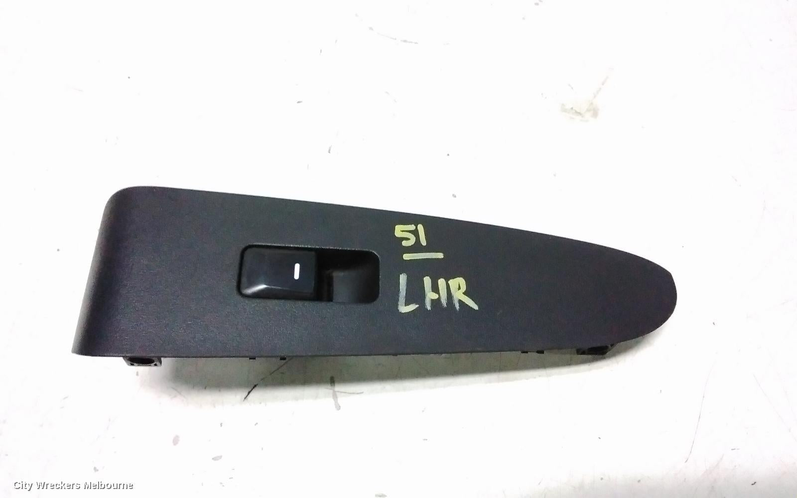 KIA SPORTAGE PWR DR WIND SWITCH, LH REAR/RH REAR, NON HEATED SEAT BUTTON TYPE, SL, 06/2013 - 10/2015 - Image 2