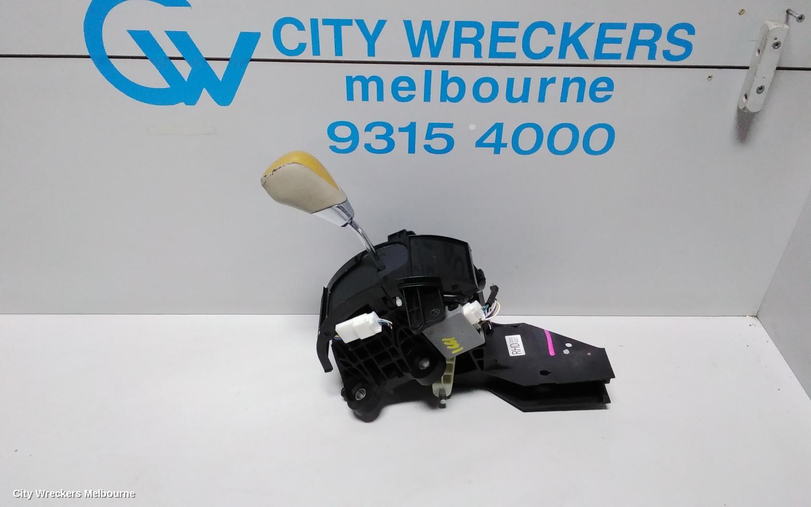 TOYOTA ESTIMA GEAR STICK/SHIFTER, XR50, 05-19 - Image 1