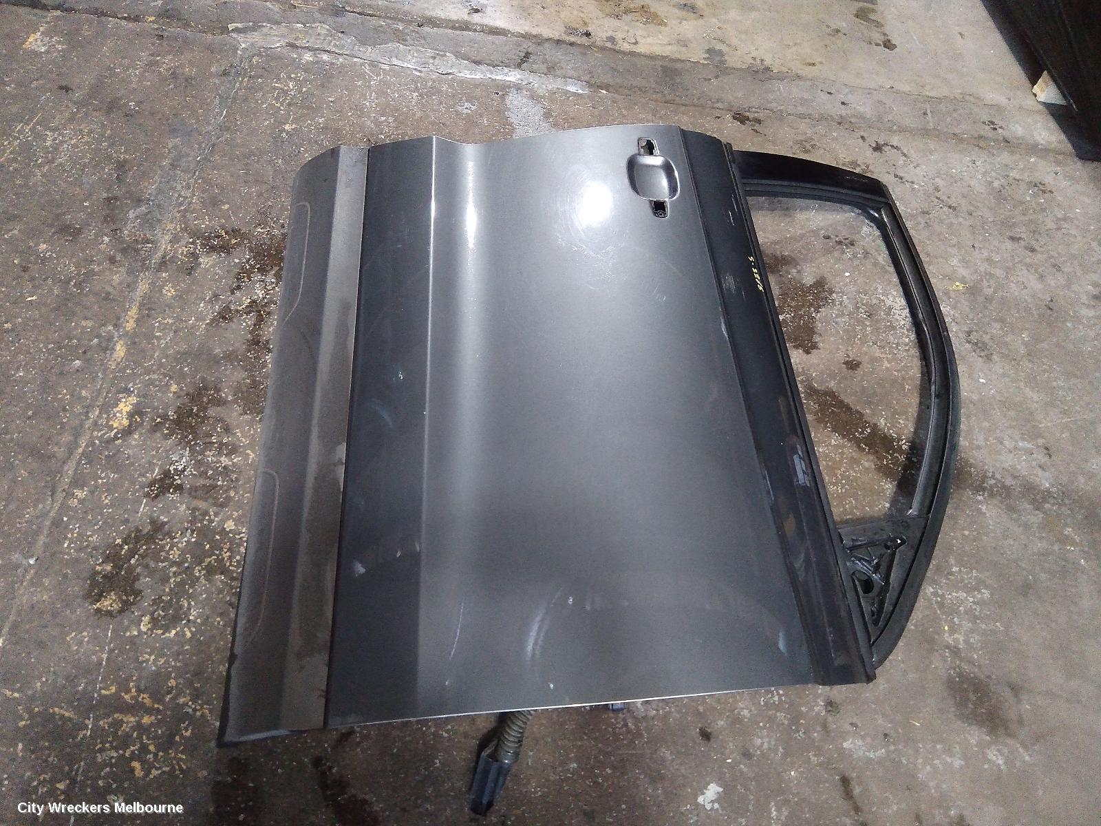 AUDI Q3 RIGHT FRONT DOOR, 8U, Q3/RSQ3, 03/2012 - 12/2018 - Image 2