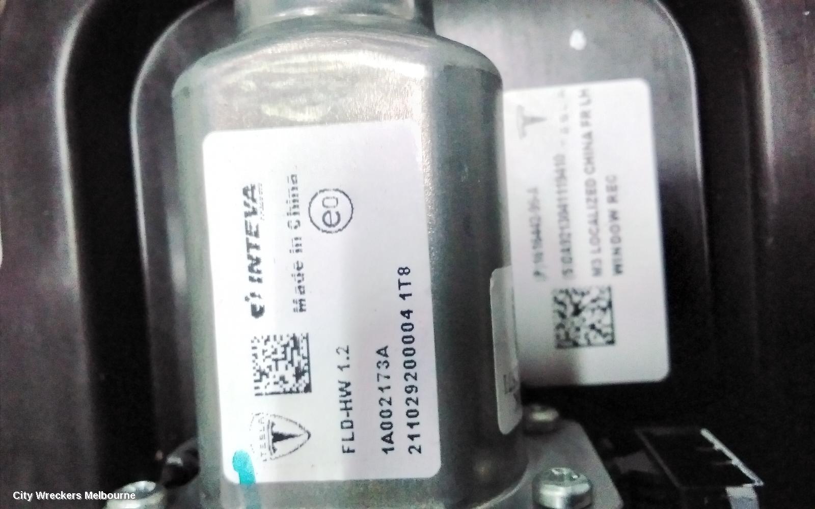 TESLA MODEL 3 LEFT FRONT WINDOW REG/MOTOR, 1ST GEN, 06/2019 ONWARDS - Image 3