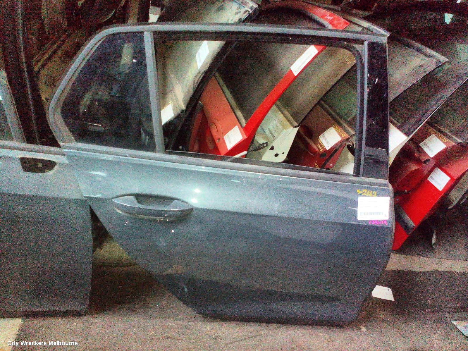 VOLKSWAGEN GOLF RIGHT REAR DOOR WINDOW, GEN 8, 09/2020 ONWARDS - Image 1