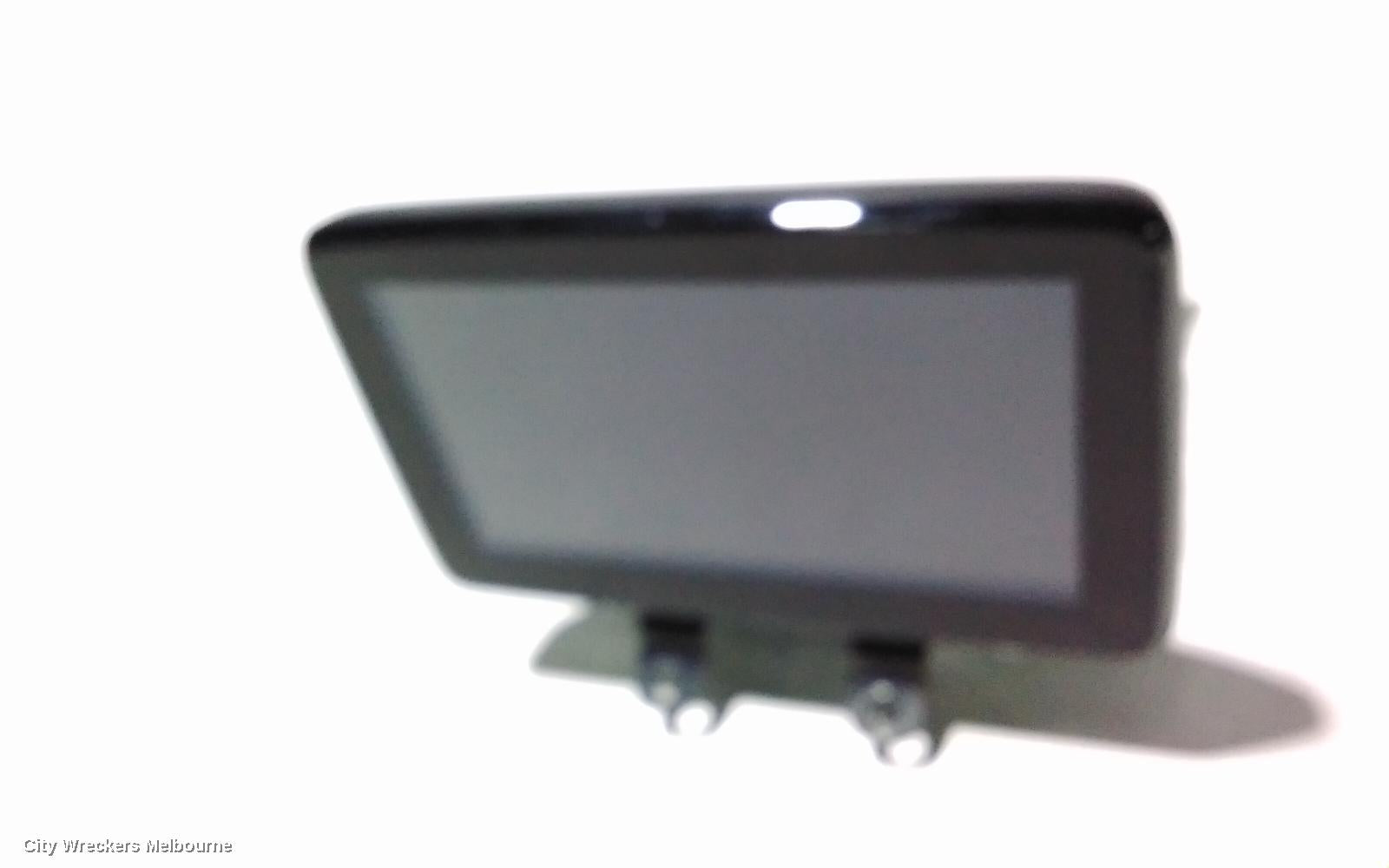 MAZDA CX3 RADIO/CD/DVD/SAT/TV, DISPLAY UNIT, 7IN TOUCHSCREEN, DK, 03/2015 - 02/2022 - Image 2