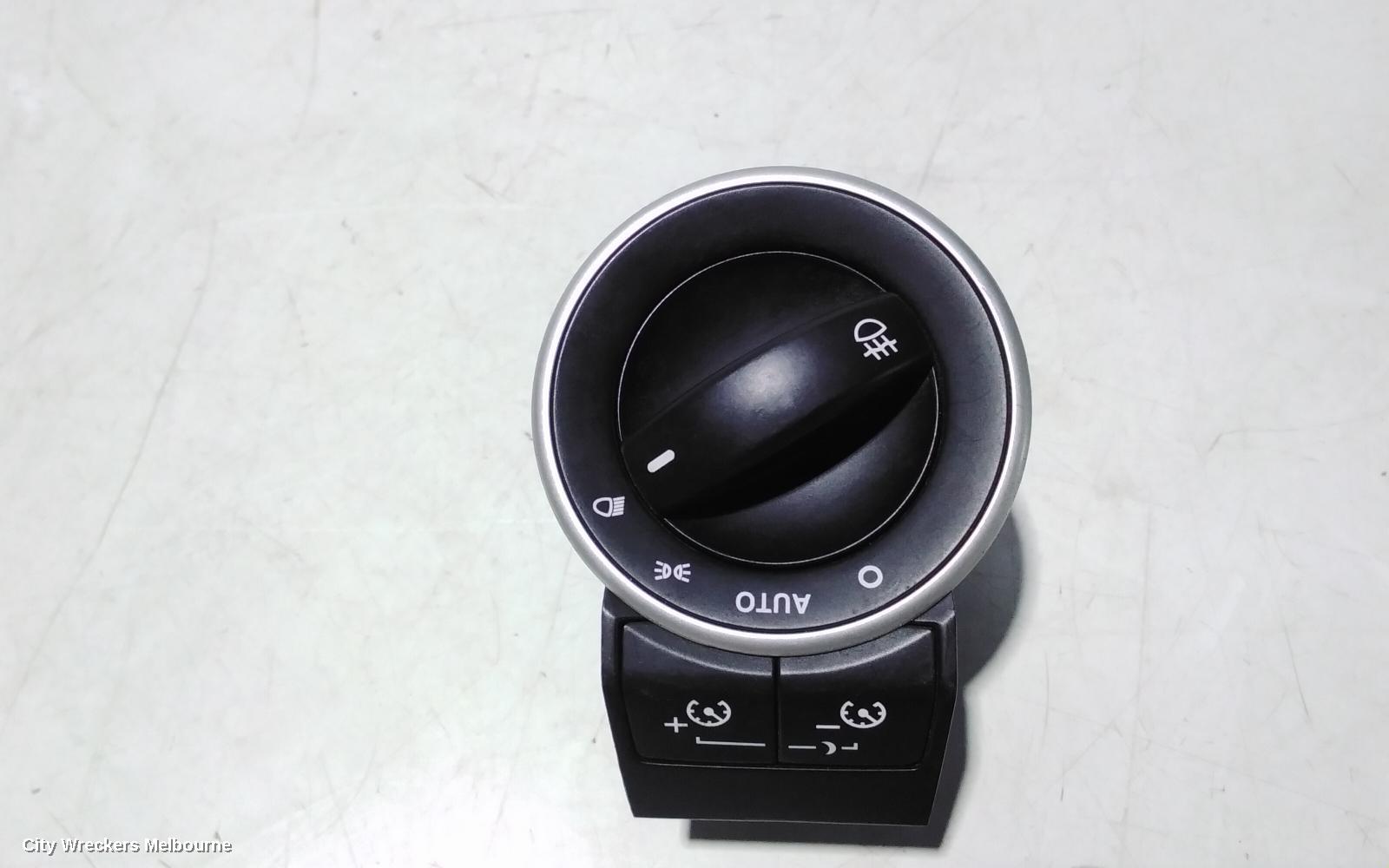 HOLDEN COMMODORE COMBINATION SWITCH, HEADLAMP SWITCH, VE, BLACK (P/N 92201134), W/ FOGLAMP TYPE, 08/2006 - 04/2013 - Image 1