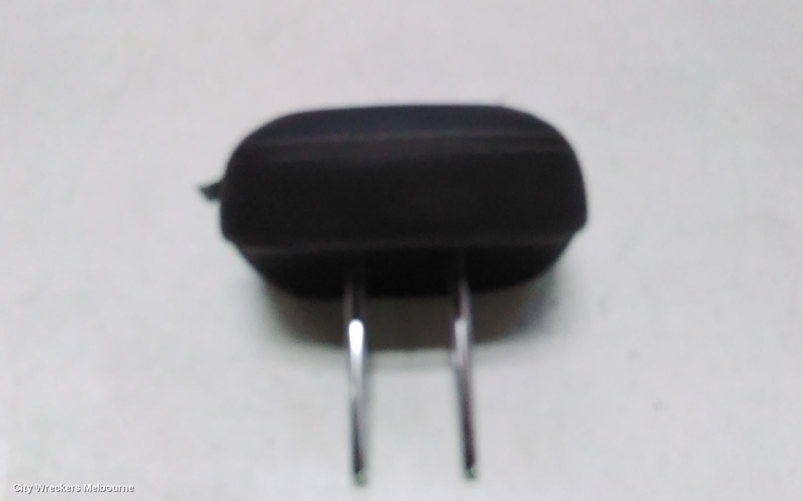 RENAULT KALEOS HEADREST, XZG, 05/2016 ONWARDS - Image 3